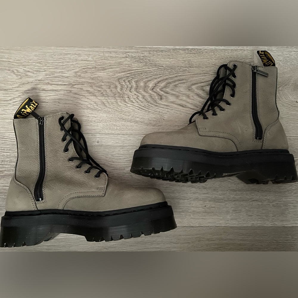Dr. Martens Jadon Platform Boots in Nickel Grey - Women’s 10 / Men’s 9